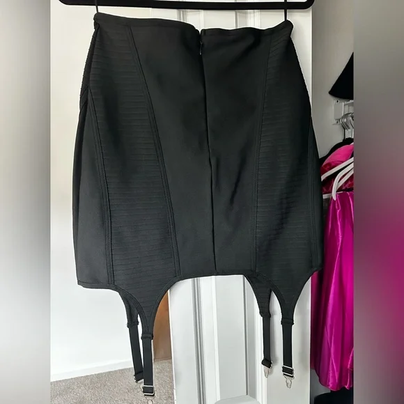 Sleek Black Hook-Detail Pencil Skirt - Picture 2 of 3